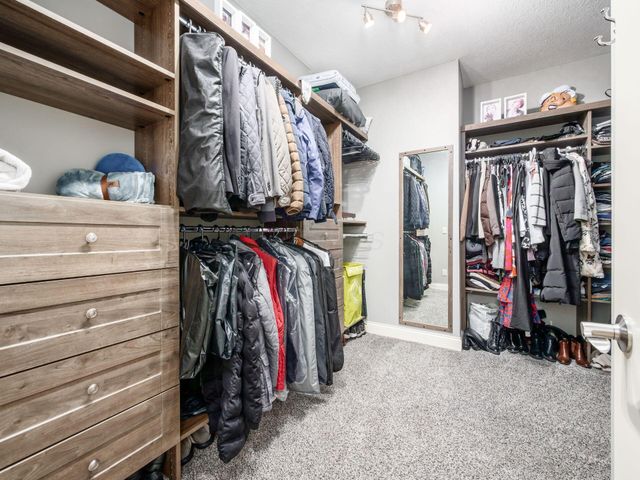 3677 Foresta Grand Drive, Powell, OH 43065