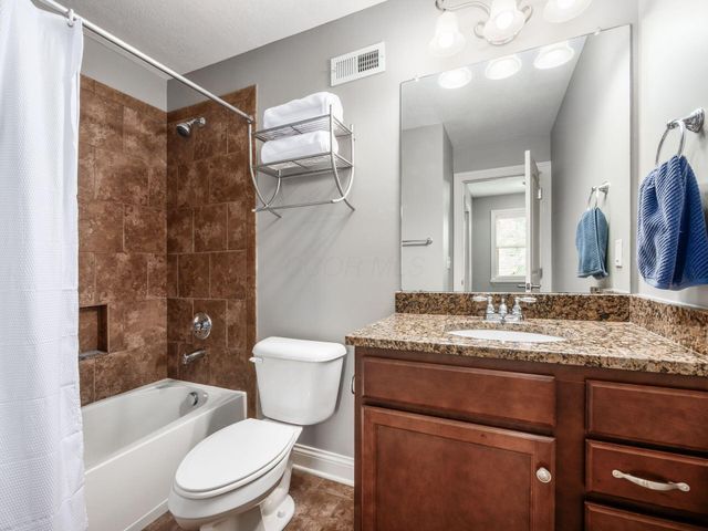3677 Foresta Grand Drive, Powell, OH 43065