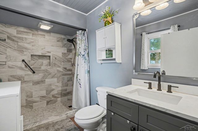 1758 S River Road, Thomas Twp, MI 48609