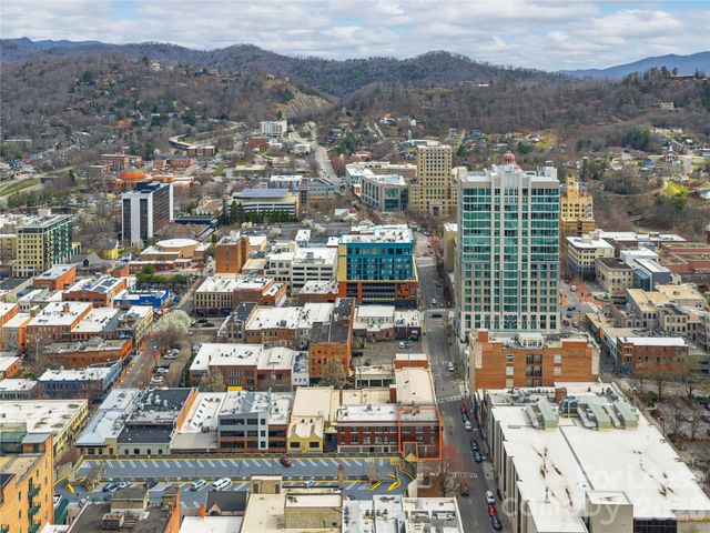 48 College Street, Asheville, NC 28801
