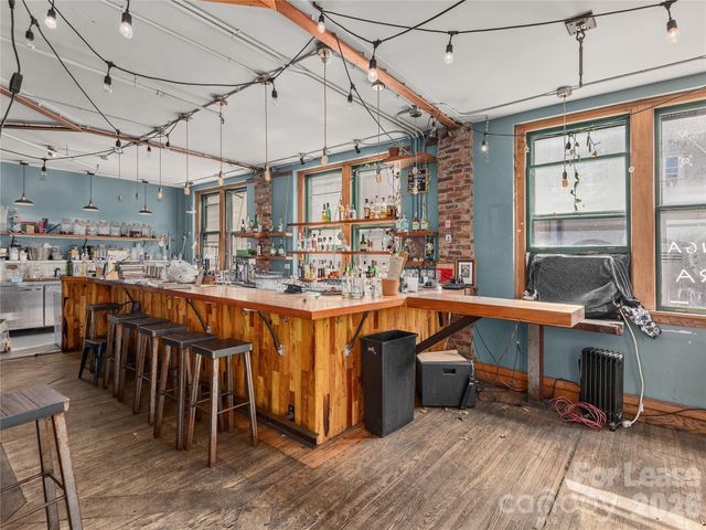 48 College Street, Asheville, NC 28801