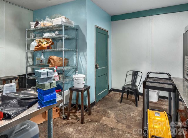 48 College Street, Asheville, NC 28801