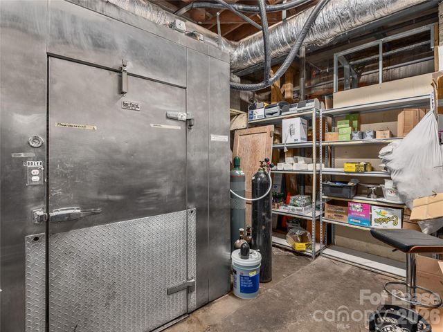 48 College Street, Asheville, NC 28801