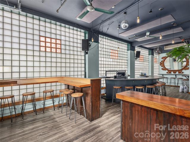 48 College Street, Asheville, NC 28801
