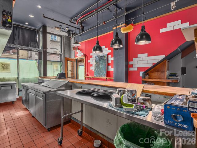 48 College Street, Asheville, NC 28801