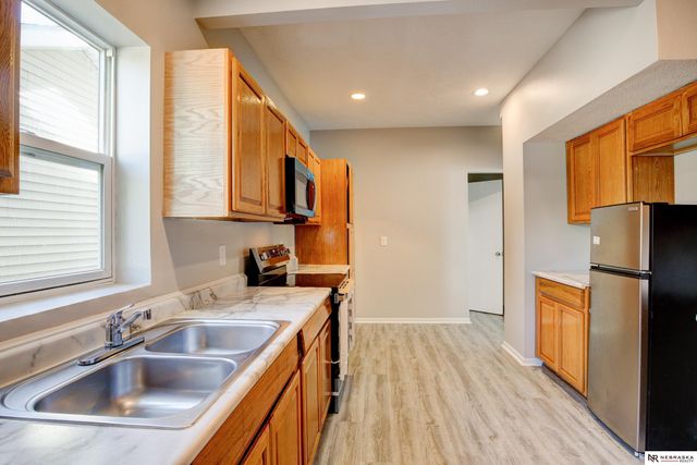 4106 N 21 Street, Omaha, NE 68110