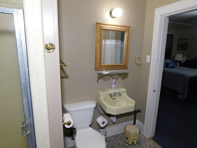 406 NW 3rd Street, Springhill, LA 71075