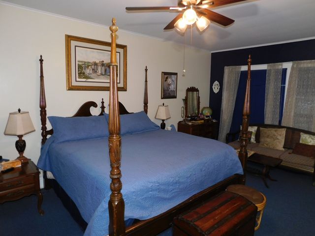 406 NW 3rd Street, Springhill, LA 71075