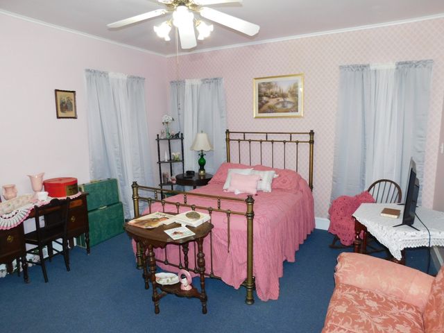 406 NW 3rd Street, Springhill, LA 71075