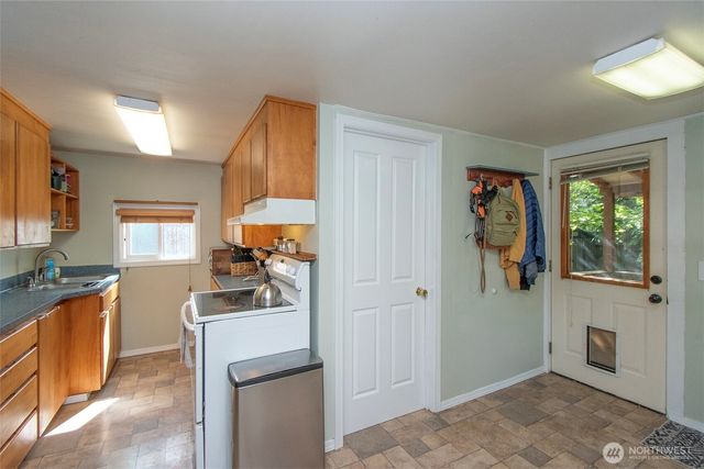 240 Motor Avenue, Port Angeles, WA 98362