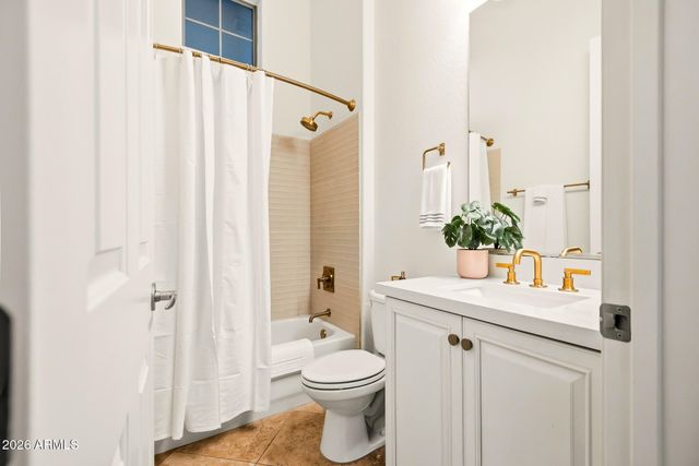 40425 N CANDLEWYCK Lane, Anthem, AZ 85086