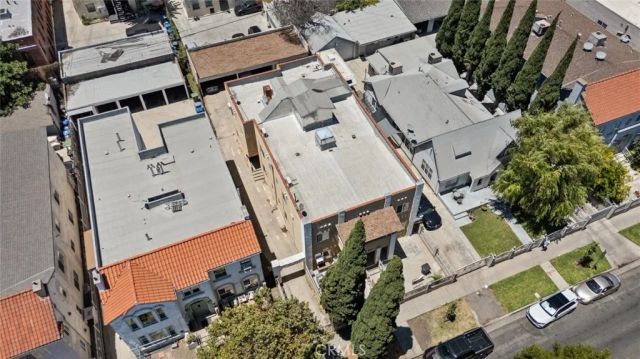 737 N Ridgewood Place, Los Angeles, CA 90038