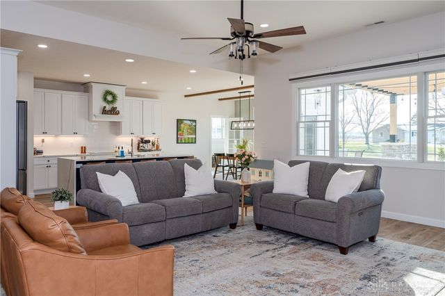 996 Stony Brook Lane, Troy, OH 45373