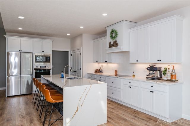 996 Stony Brook Lane, Troy, OH 45373