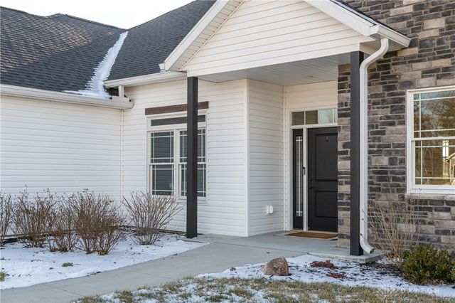 996 Stony Brook Lane, Troy, OH 45373