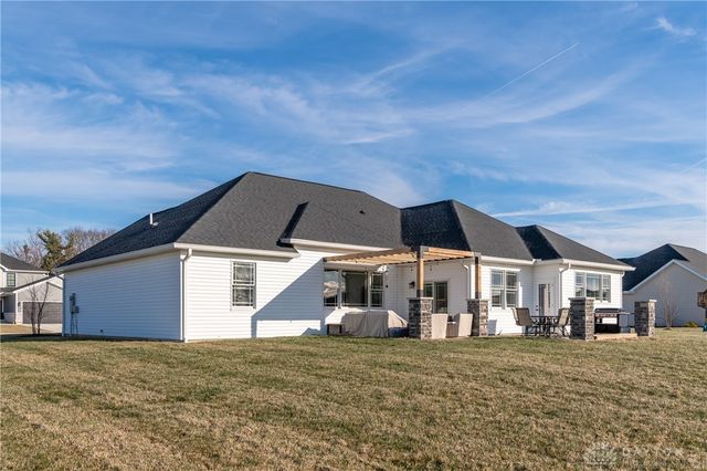 996 Stony Brook Lane, Troy, OH 45373