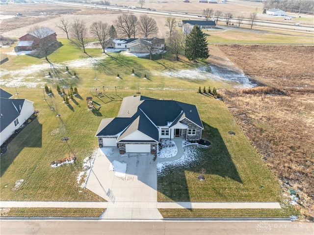 996 Stony Brook Lane, Troy, OH 45373