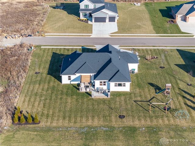 996 Stony Brook Lane, Troy, OH 45373