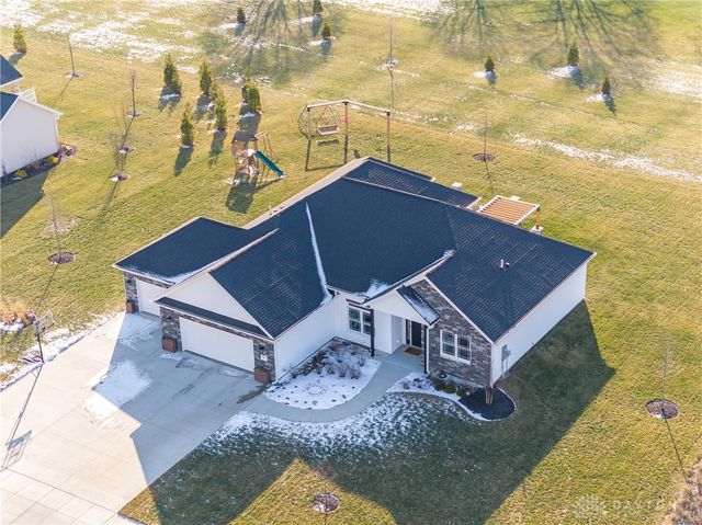 996 Stony Brook Lane, Troy, OH 45373