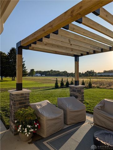 996 Stony Brook Lane, Troy, OH 45373