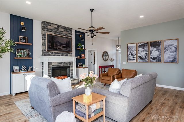 996 Stony Brook Lane, Troy, OH 45373