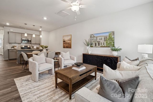 7005 Alpharetta Street 20, Charlotte, NC 28216