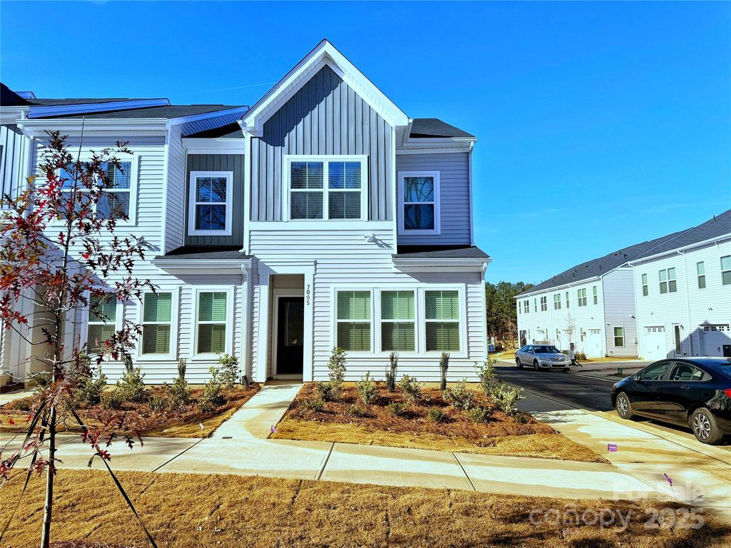7005 Alpharetta Street 20, Charlotte, NC 28216