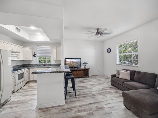 10520 SW Stephanie Way 2-202, Port St Lucie, FL 34987