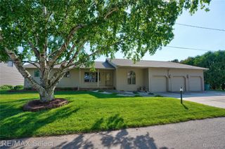 13154 Lake Shore Drive, Fenton Charter Township, MI 48430