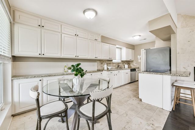 10902 Braewick Drive, Houston, TX 77096