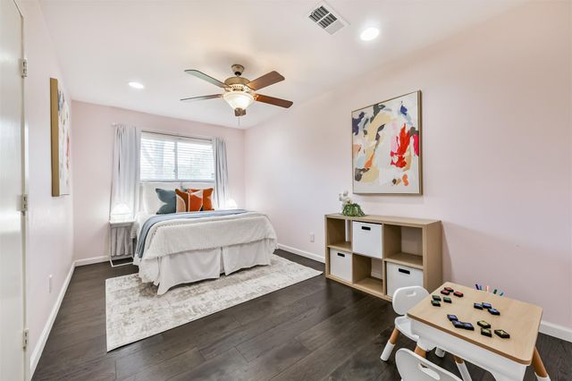 10902 Braewick Drive, Houston, TX 77096