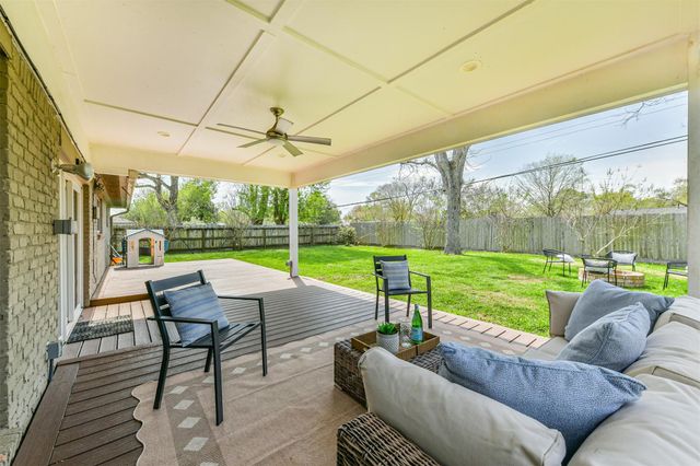 10902 Braewick Drive, Houston, TX 77096