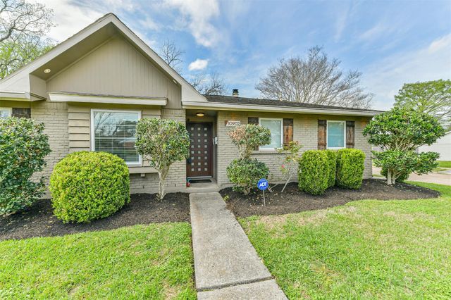 10902 Braewick Drive, Houston, TX 77096