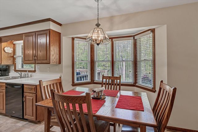 229 Normans LN, Troutville, VA 24175