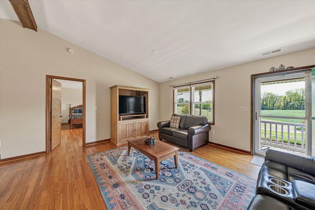 229 Normans LN, Troutville, VA 24175