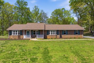 229 Normans LN, Troutville, VA 24175