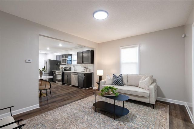 4218 Cypress Avenue, Kansas City, MO 64130