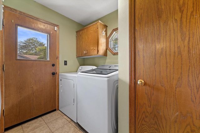 W143N10771 Wooded Hills DRIVE, Germantown, WI 53022