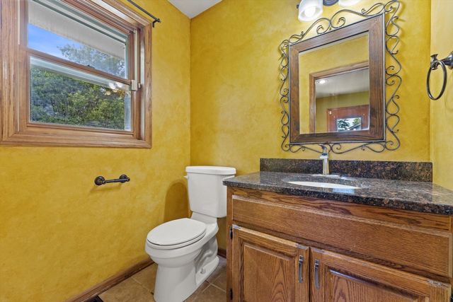 W143N10771 Wooded Hills DRIVE, Germantown, WI 53022