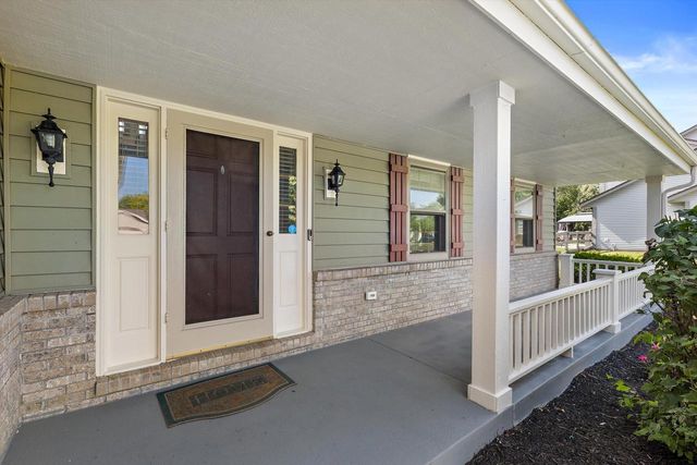 W143N10771 Wooded Hills DRIVE, Germantown, WI 53022