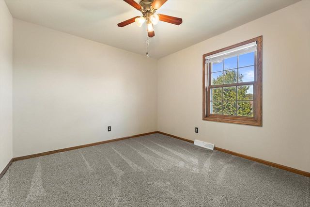 W143N10771 Wooded Hills DRIVE, Germantown, WI 53022