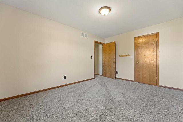 W143N10771 Wooded Hills DRIVE, Germantown, WI 53022