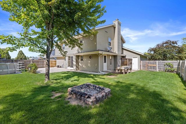 W143N10771 Wooded Hills DRIVE, Germantown, WI 53022