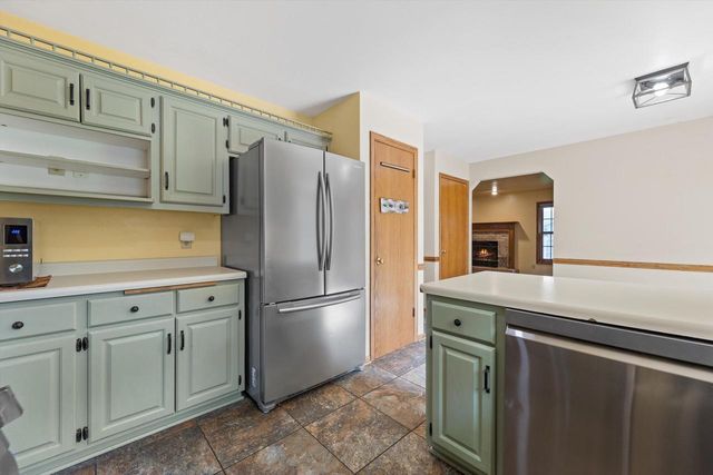 W143N10771 Wooded Hills DRIVE, Germantown, WI 53022