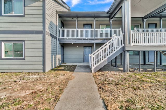 1402 Tailrace Drive, Moncks Corner, SC 29461