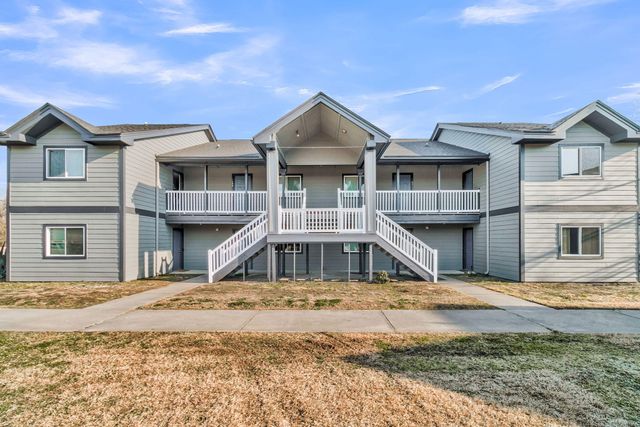 1402 Tailrace Drive, Moncks Corner, SC 29461