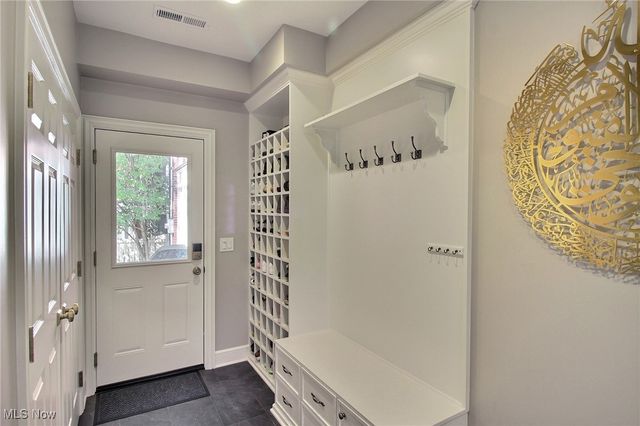 20962 Sydenham Road, Shaker Heights, OH 44122