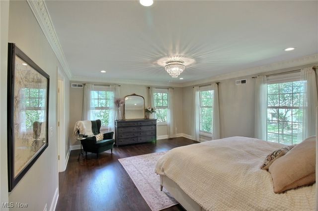 20962 Sydenham Road, Shaker Heights, OH 44122