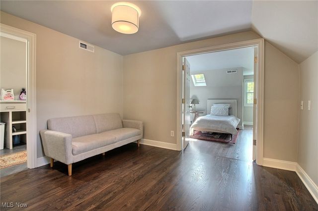 20962 Sydenham Road, Shaker Heights, OH 44122