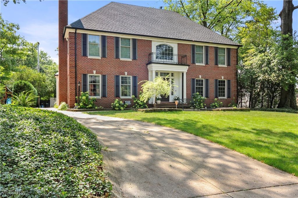 20962 Sydenham Road, Shaker Heights, OH 44122